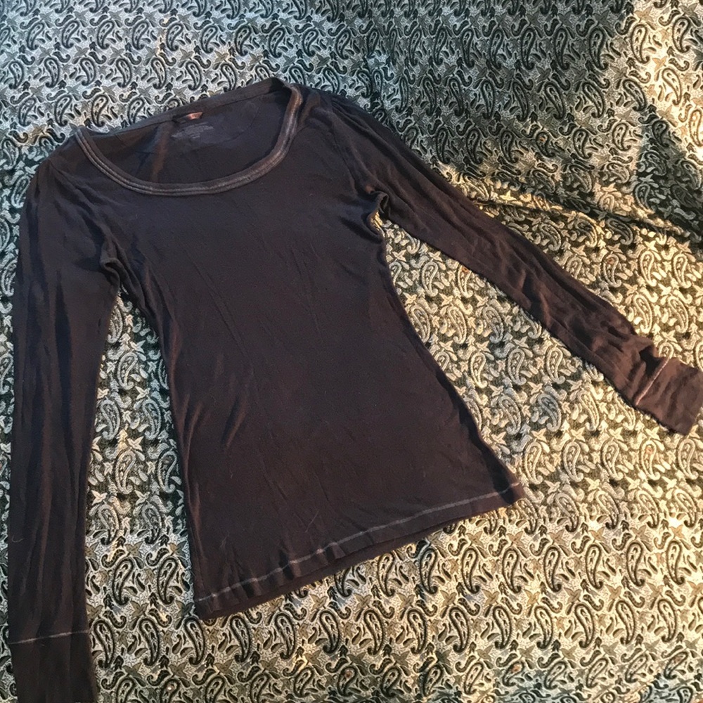 VS long sleeve shirt